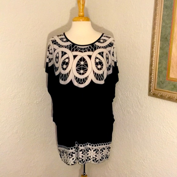 no tag Tops - Black & white dress shirt